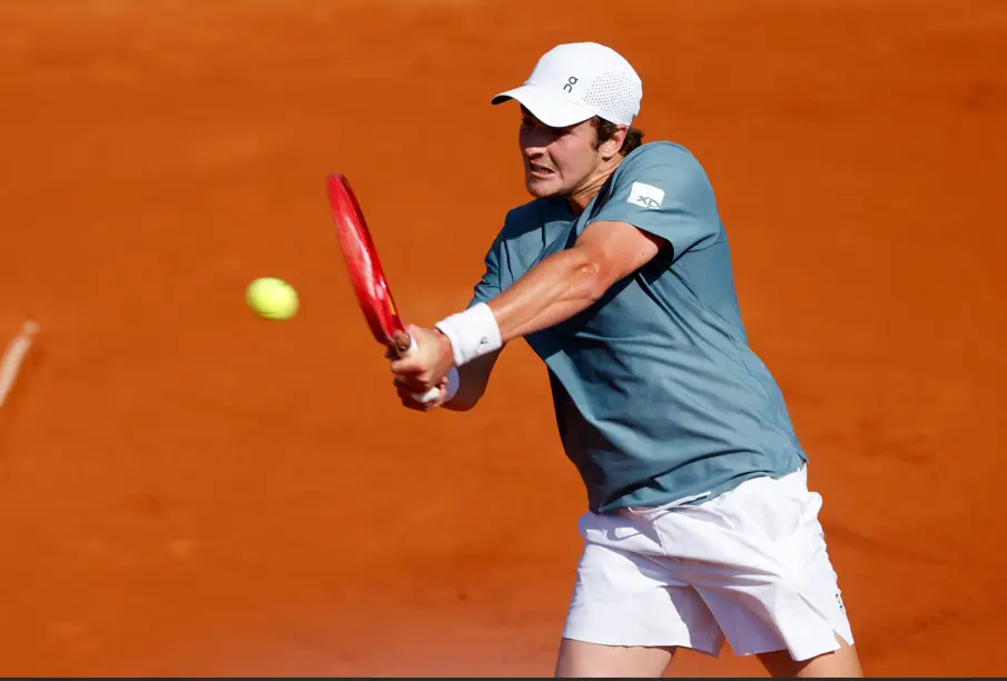 João Fonseca faz jogo duro, mas tem revés e se despede do ATP 500 de Munique