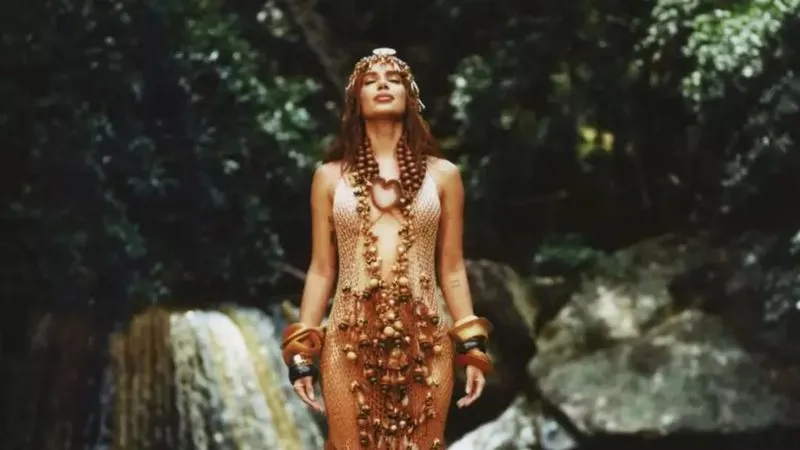 Anitta abre o jogo sobre custos de novo álbum e faz revelação: “Gasto mais do que ganho“.