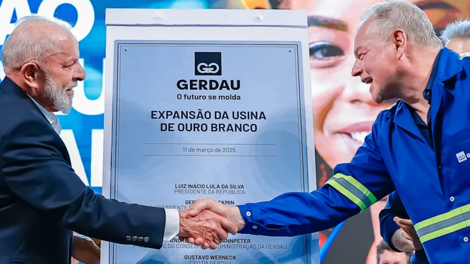 Em recado a Trump, Lula diz não ter ‘medo de cara feia’ e exige: ‘fale manso comigo’.