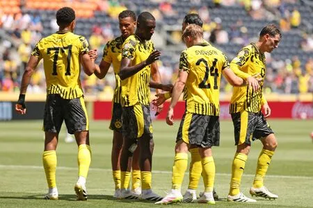 Dortmund perde para Hoffenheim e Bayern fica a um empate de ser campeão da Bundesliga