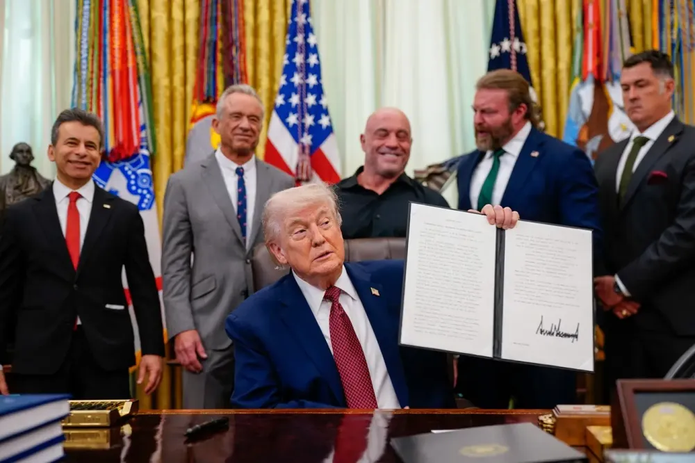 Trump afrouxa regras e libera pesquisa com psicodélicos nos EUA