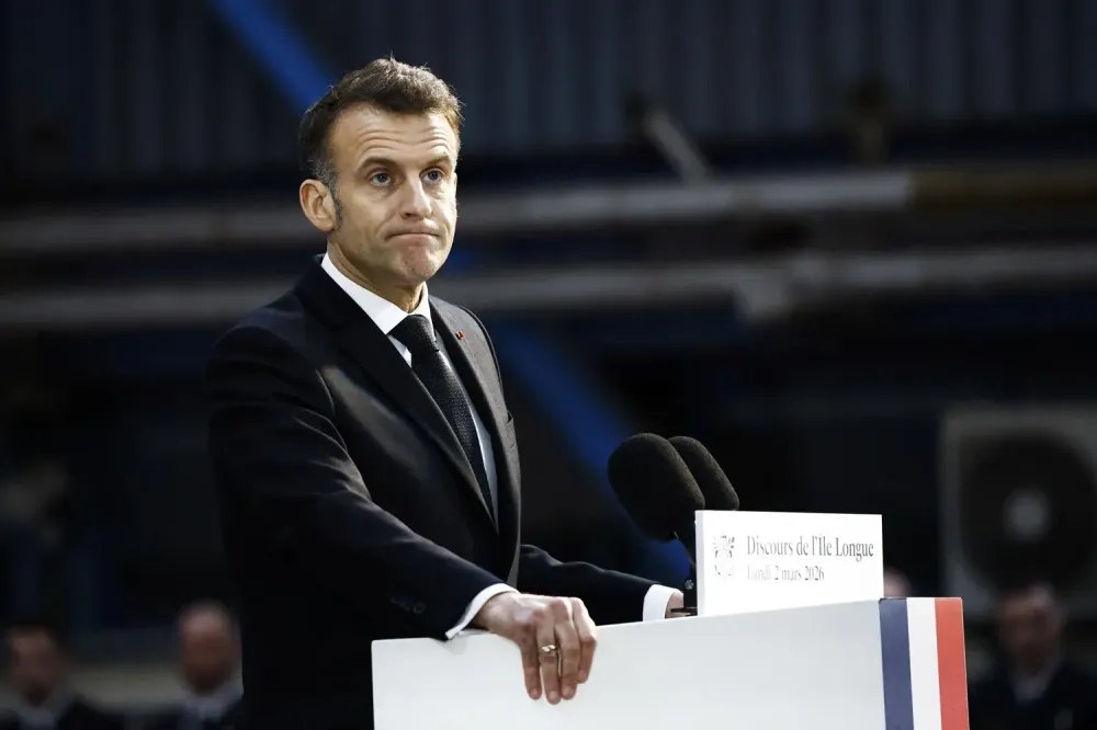 Macron diz que 1 soldado da França morreu e 3 ficaram feridos no Líbano