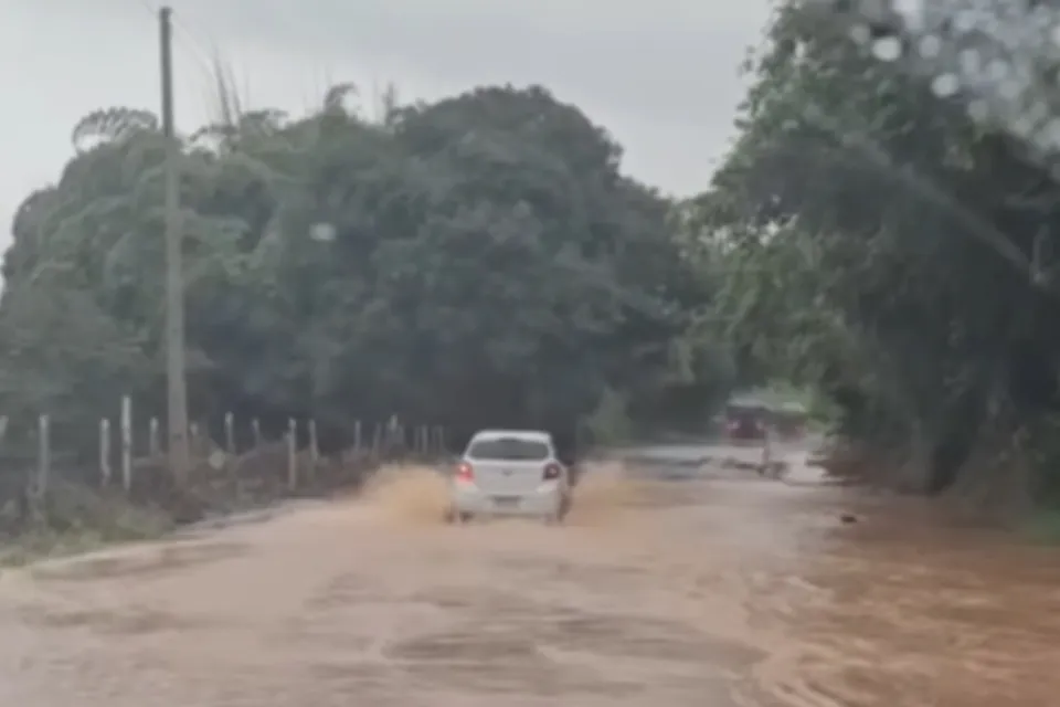 Apac: chove forte no litoral sul de Pernambuco: municípios chegam a registrar mais de 40mm nesta segunda.
