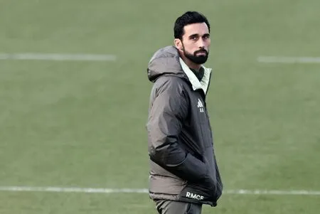 Arbeloa mostra confiança no elenco do Real: “Não acho necessária uma reformulação por títulos”