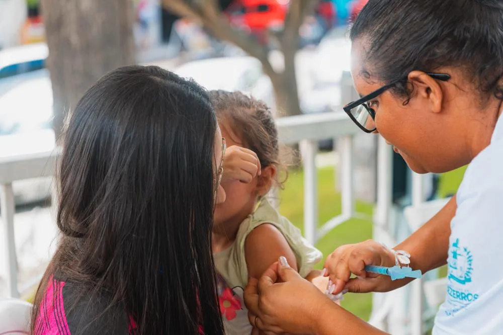 Prefeitura De Bezerros Promove Mutirão De Vacinação Nas Escolas Municipais.