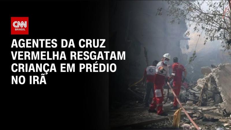  Cruz Vermelha resgata criança em prédio na capital do Irã 