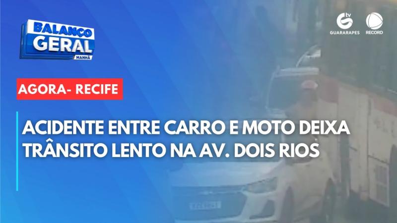 Acidente entre carro e moto deixa trânsito lento na Av. Dois Rios