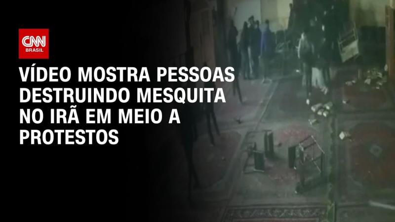 Pessoas destroem mesquita no Irã em meio a protestos no país; veja vídeo