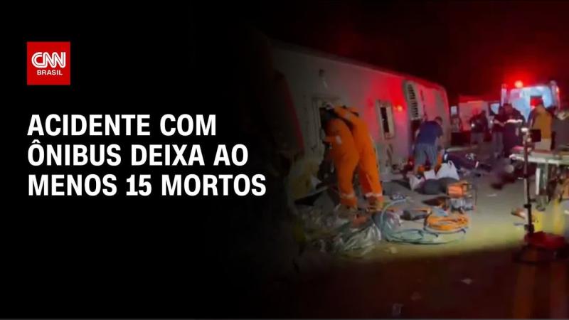 Acidente de ônibus deixa ao menos 15 mortos no agreste de Pernambuco