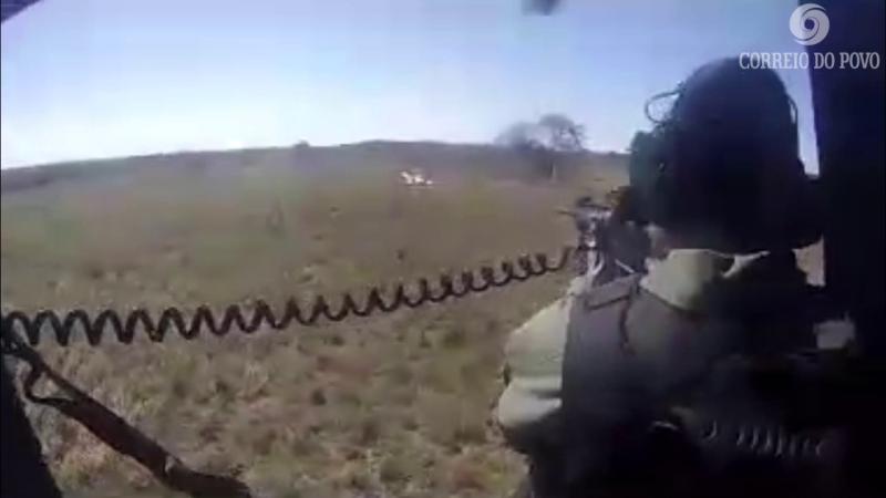 Avião peruano com 500kg de drogas é interceptado pela FAB no AM.